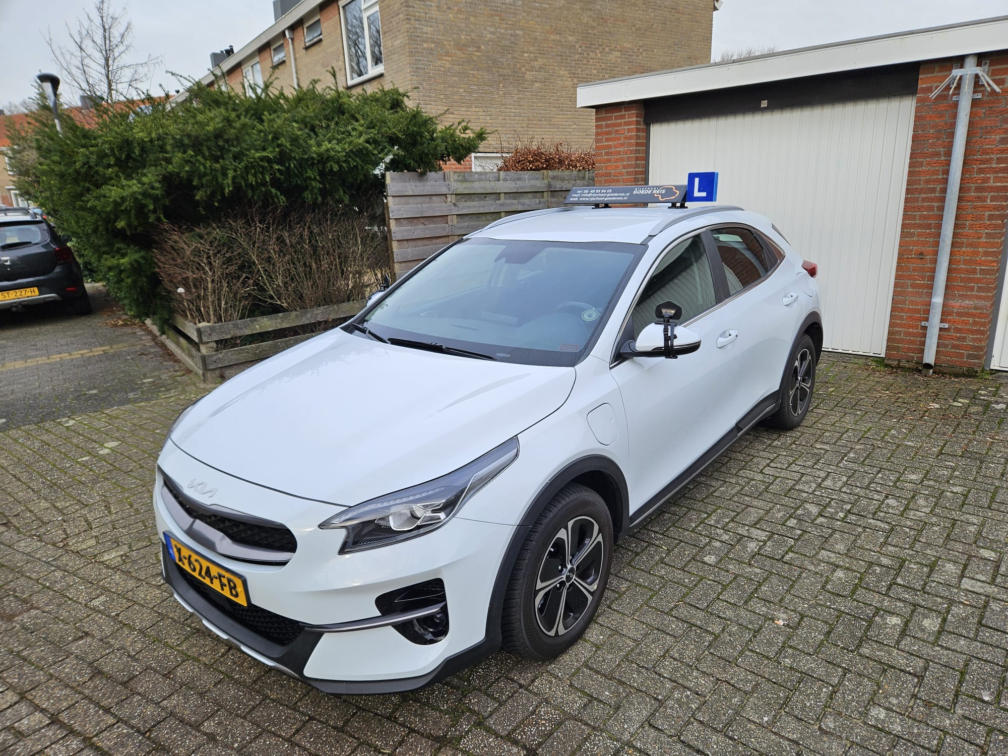 Nieuwe KIA voor Rijschool Goede Reis 03.jpeg