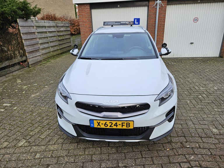 Nieuwe KIA voor Rijschool Goede Reis 04.jpeg