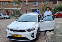 Ahmed heeft zijn autorijbewijs op zak!