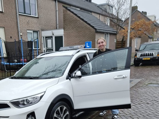 Kiki is vandaag geslaagd; Gefeliciteerd!