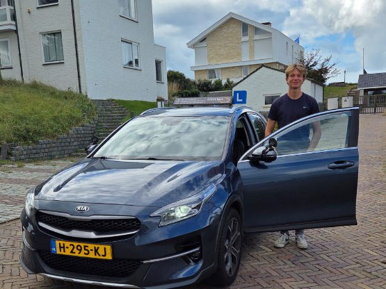 Weer een geslaagde kandidaat...hij heet Yuri